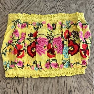 RAGA Embroidered Top Large NWT